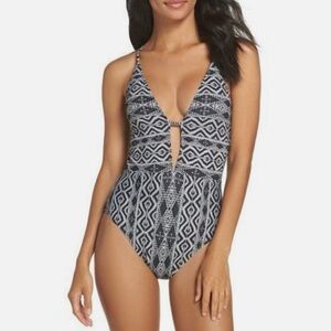 La Blanca Black & White Plunge Neckline Tummy Control Swimsuit One-piece Size 6